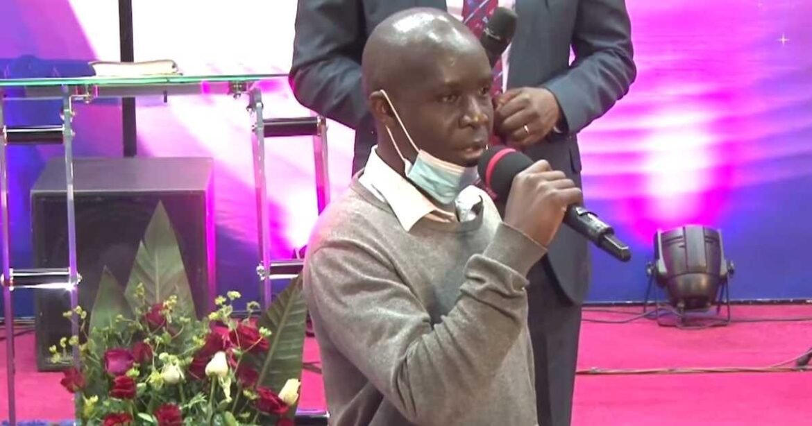 keniashi ateisti qristiani gaxda